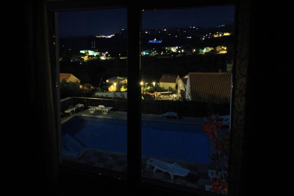 Pansion Arte Zvrko Apartment Zvekovica Bagian luar foto